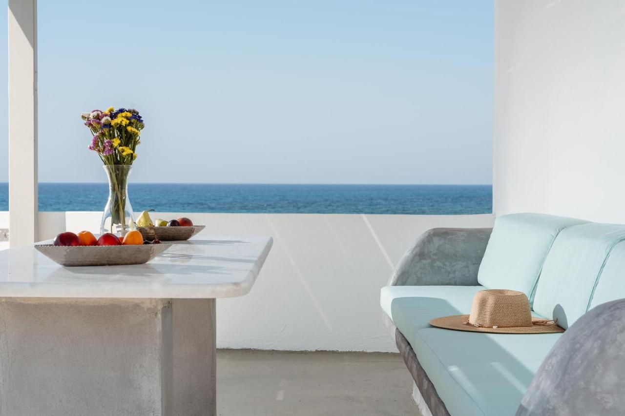Celestial Seaview Apartments - Afroditi Naxos City エクステリア 写真