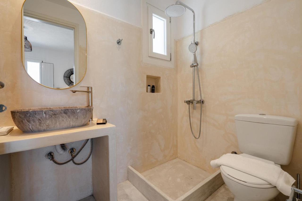 Celestial Seaview Apartments - Afroditi Naxos City エクステリア 写真